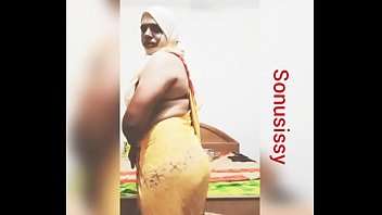 aunty saree malayalam white Mature 40 huge tits
