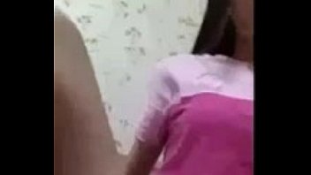 lelaki anak main makcik Virgenes follando por primera vez con su novio
